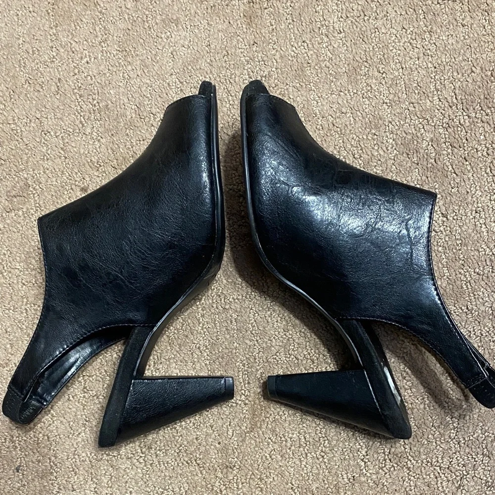 AEROSOLES Elegant Black Slingback Heels Size 9 Career Academia Collegiate